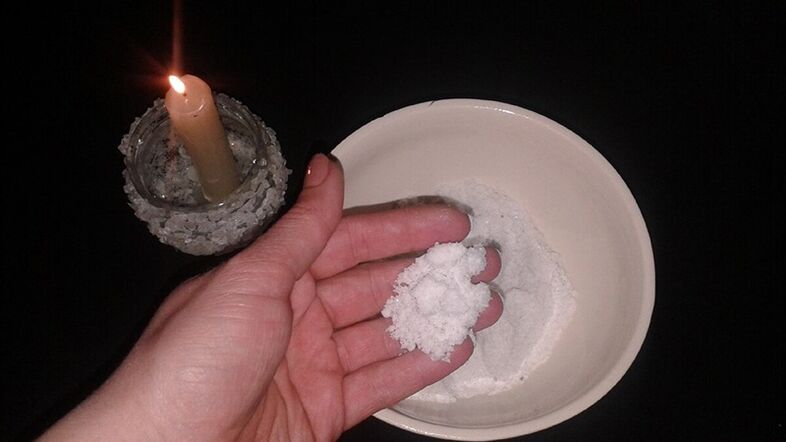 A talizmánt sóval tisztíthatja